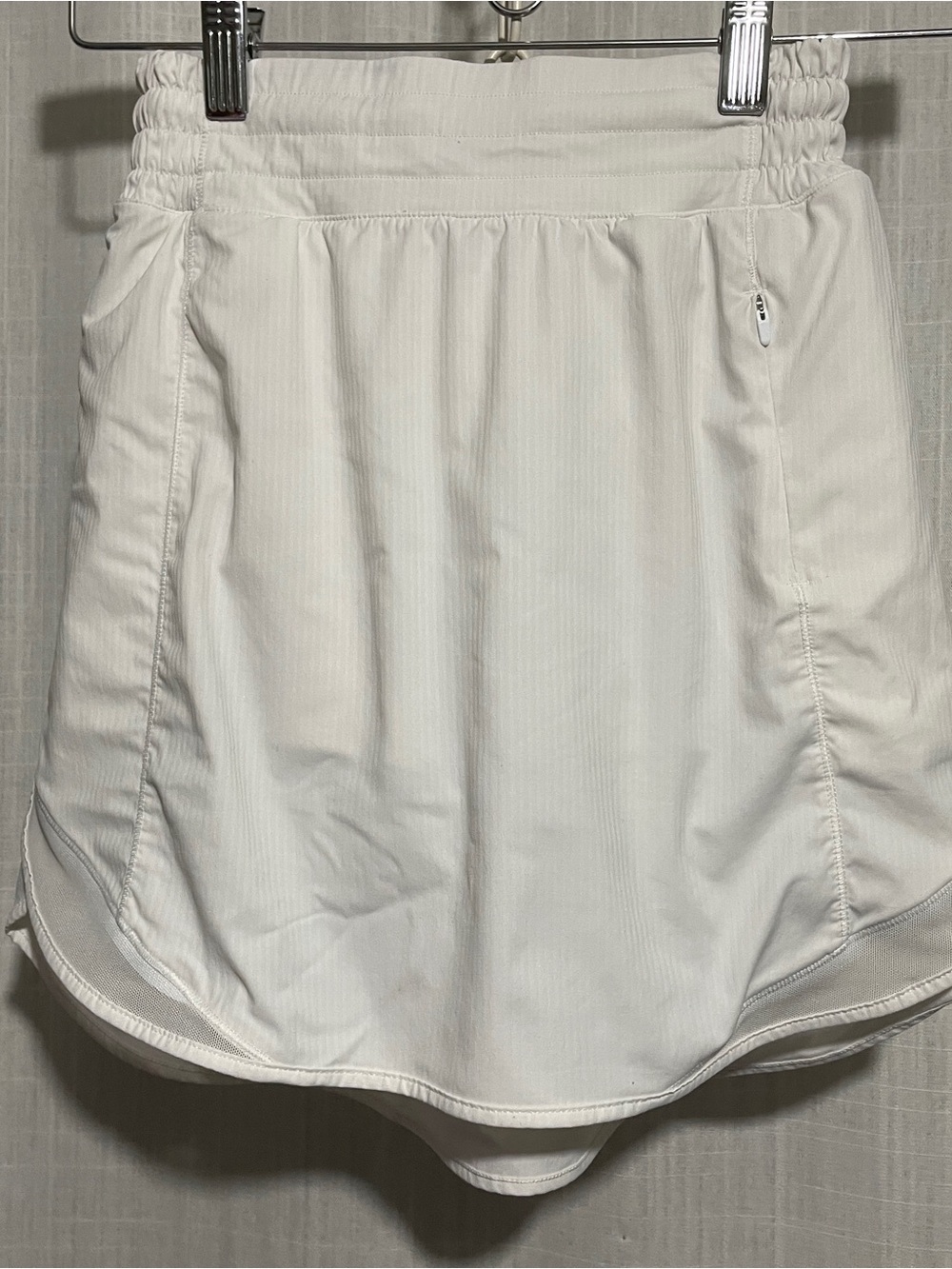 Lululemon Women’s White Skirt w/ Built-In Shorts Size 2